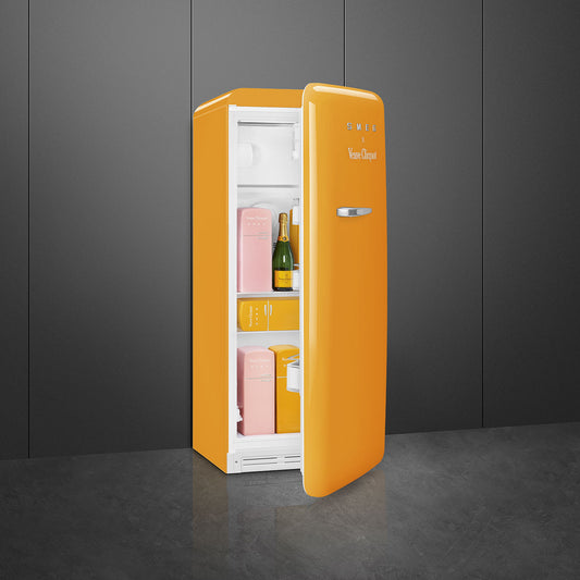 Frigider 50' Style Smeg & Veuve Cliquot FAB28RDYVC5